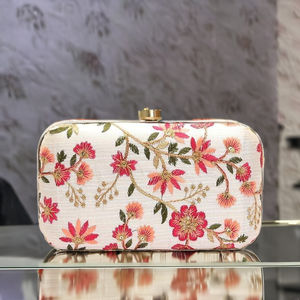 Bolso de Mano Mini de Alta Calidad para Mujer, Diseño de Bordado de Flores Multicolor, Bolso Cruzado de Moda con Cierre Magnético, Regalo para Bodas y Fiestas - Product Image 1