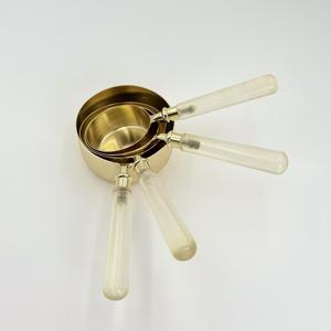 Offre Spéciale – Ensemble de 4 Tasses à Mesurer en Acier Inoxydable de Haute Qualité, Finition Dorée avec Poignée en Résine Transparente – Outils de Pâtisserie à Faible MOQ - Product Image 4