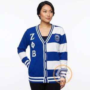 GREEK TREASURES Cardigan d'hiver décontracté pour femme, respirant, avec logo brodé sur le devant, en laine/acrylique, appliques personnalisées Zeta Phi Beta - Product Image 3