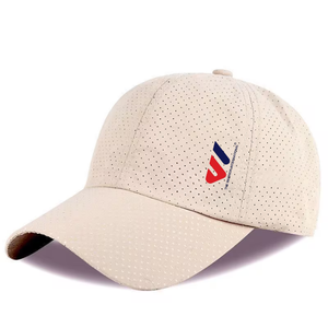 Gorra Trucker Blanca Perforada, Ajustable, Ligera y Ventilada, Estilo Cowboy, para Uso en Exteriores, Transpirable, Deportiva - Product Image 4