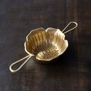 Hot selling decorative brass <b>tea</b> strainer premium metal <b>tea</b> filter loose leaf <b>tea</b> <b>infuser</b> stylish kitchen <b>tea</b> accessory trendy - Product Image 5