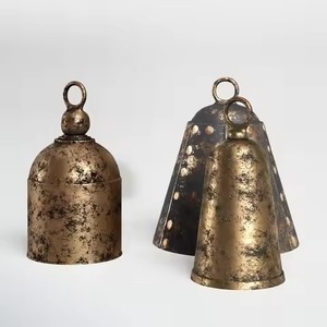 Belle cloche de Noël en métal à suspendre, ornement décoratif pour arbre de Noël, porte, mur, fenêtre, fête, célébration des fêtes - Product Image 1
