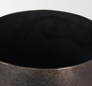 Pot de fleurs rond classique en aluminium brun foncé, finition artisanale, compatible lave-vaisselle, écologique, empilable, vaisselle - Product Image 4