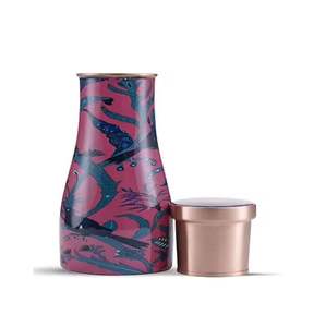 Elegante Botella de Agua de Cobre Color Carmesí con Diseño de Aves, Hecha a Mano, Antiderrames, para Bebidas Ayurvédicas, Reutilizable, Ideal para Regalo - Product Image 1