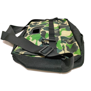 Sac bandoulière camouflage en nylon 15 pouces, étanche avec fermeture éclair, unisexe, pour extérieur, souple avec mousqueton et sangle d'épaule arquée - Product Image 2
