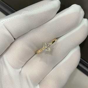 แหวนเพชรทรงปรินเซสคัท 2.02 กะรัต ผลิตในห้องปฏิบัติการ สำหรับผู้หญิง ทองคำแท้ 14K ของขวัญงานแต่งงานสำหรับคู่รัก - Product Image 4