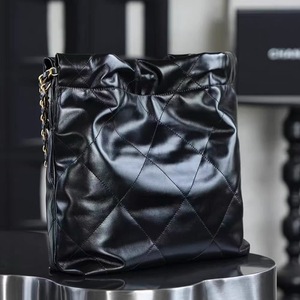 Sac messager matelassé noir en PU avec bandoulière chaîne, fermeture éclair étanche, idéal pour les voyages, pour femme - Product Image 3