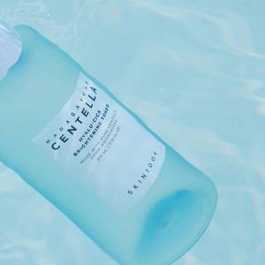 Solo Venta al por Mayor SKIN1004 Madagascar Centella Hyalu-Cica Tónico Iluminador 210ml Soluciones Hidratantes Multicuidado Hecho en Corea - Product Image 2