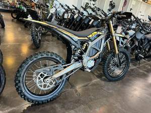 Obtenez les Sur-Rons 2025 pour Bee Black 74V 21KW Dirt Bike E-Bike DIY avec garantie de 3 ans au prix de gros - Product Image 3