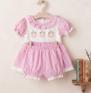 Vestidos para bebés niñas. La combinación de bordado a mano y a máquina crea un diseño encantador. Pedidos personalizados están disponibles. - Product Image 1