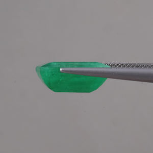 Esmeralda Natural Certificada IGI, Gema Suelta de 6.99 Quilates, Corte Esmeralda 14x10.5mm, Gema de Joyería Fina Verde Premium al por Mayor - Product Image 2