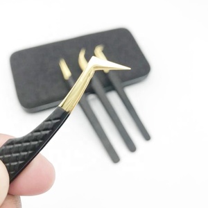 Pince à cils en acier inoxydable japonais solide de qualité supérieure à poignée diamantée Pince à épiler pointue en or noir testée à la main - Product Image 2