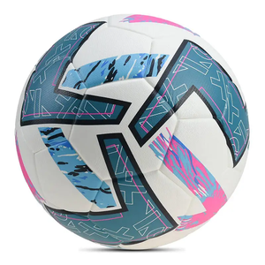 Ballon de football d'entraînement de haute qualité taille 5, ballon de football durable pour l'entraînement en intérieur et en extérieur, taille personnalisée fabriqué au Pakistan - Product Image 1