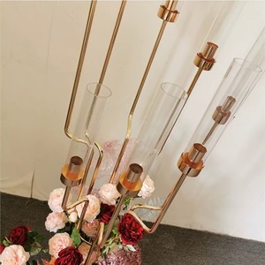 Porte-bougie de sol en métal doré de luxe avec tubes en verre transparent, support design moderne pour salon, hôtel et décoration d'événements - Product Image 2