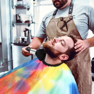 Offre Spéciale – Cape de Coiffure Imperméable Personnalisable avec Logo, Vente en Gros, MOQ Réduit, Fermeture à Boutons Ajustable, Anti-Adhérence, Service OEM, Cape Arc-en-Ciel Tie-Dye - Product Image 4