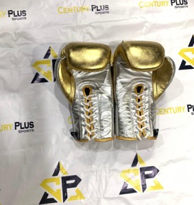 Guantes de Boxeo Personalizados OEM con Cordones, de Cuero Vacuno Genuino, en Dorado y Plateado Metálico, con la Frase 'No Boxing No Life', Modelo CP-BG-274 - Product Image 5