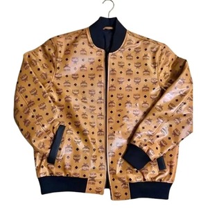 เสื้อแจ็คเก็ตบอมเบอร์หนังบุขนสัตว์สีทองสำหรับผู้ชาย กันลม เป็นมิตรกับสิ่งแวดล้อม ให้ความอบอุ่น หรูหรา สไตล์สตรีทแวร์ - Product Image 5