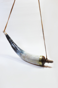 Polvo de Cuerno de Búfalo de Alta Pureza para Aplicaciones Culturales Especiales, Elaborado a Mano con Técnicas Artesanales - Product Image 2