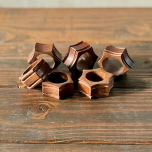Ensemble d'anneaux à serviettes en bois classiques pour les dîners formels, les repas décontractés et une belle présentation de la table à la maison - Product Image 1