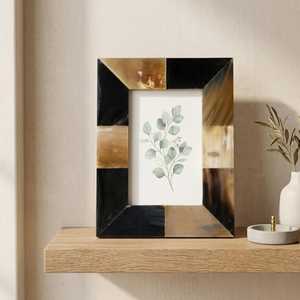 Cadre photo en résine avec incrustation d'os fait main, motif mosaïque de luxe, pour une présentation de photos moderne et des cadeaux mémorables - Product Image 1