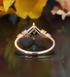 Bague de fiançailles de luxe en argent sterling 925 avec alexandrite taille princesse et pierre précieuse à changement de couleur pour mariage et cadeau de mariée - Product Image 3