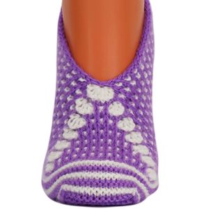 Calzini Pantofole da Donna Lavorati a Mano all'Uncinetto, Morbidi e Caldi, Design Vintage, 1 Paio per Uso Domestico - Product Image 5