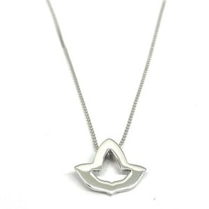 Collier Feuille de Lierre Ouverte Extra Petite, Bijou Plaqué Or Élégant pour Femme, Accessoire de Mode de Luxe avec Feuille Botanique Délicate - Product Image 1