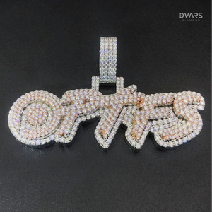 Colgante con Letra Personalizada de Moissanita VVS, Plata de Ley 925, Joyería HipHop de Lujo, Inicial con Incrustaciones de Diamantes, Logotipo Bicolor en Rodio/Oro - Product Image 1