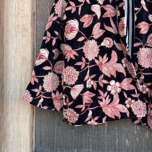 Chaqueta Acolchada de Terciopelo Floral, Abrigo Estilo Bohemio Hippie - Product Image 3