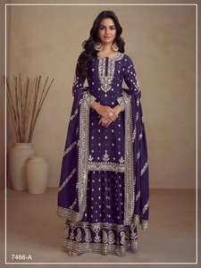 Lujoso traje de invierno Semi Chinon Silk Shalwar Kameez con detalles de secuencia de trabajo Multi & Jari para un aspecto impresionante - Product Image 4