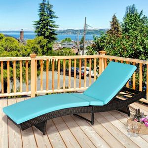 Tumbona Plegable de 5 Niveles Ajustables para Patio con Cojín Cómodo para Tomar el Sol al Aire Libre - Product Image 6