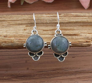 ต่างหูห้อยทรงหยดน้ำ ลาบราโดไรต์ธรรมชาติคุณภาพสูง เงินแท้ 925 งานแฮนด์เมด ประดับพลอยสีน้ำเงิน ราคาโรงงาน - Product Image 1