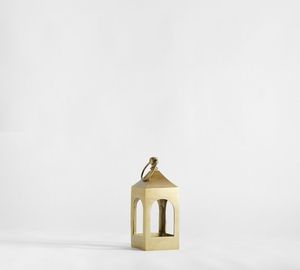 Rustic <b>Gold</b> Finished Wholesale Selling Portable Eco-Friendly Metal Candle <b>Lantern</b> for Home Decoration Handmade - Product Image 1