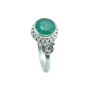 Anillo de Esmeralda Natural con Plata de Ley 925, Anillo de Diseño Hecho a Mano con Esmeralda Redonda en Cabujón, Joyería Elegante para Mujer - Product Image 1