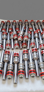 Assemblages de tiges de piston de vérins hydrauliques en acier, arbres d'actionneurs linéaires robustes avec joints en polyuréthane rouge préinstallés - Product Image 2
