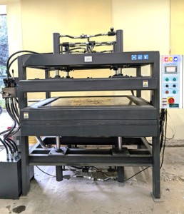 Máquina de Prensado de Láminas Combinada de 1.5x1.5 Metros, la Más Vendida, para Tableros, Láminas, Paneles y Productos Industriales de Plástico Reciclado - Product Image 1