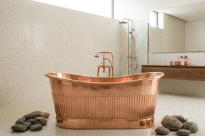 Baignoire autoportante en cuivre bicolore, design cannelé, finition patine verte antique et vertigris, dernière conception artisanale, pour la décoration d'hôtels - Product Image 2