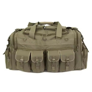 Sac de voyage tactique vert olive, forme rectangulaire, fermeture à glissière, poignée supérieure, plusieurs compartiments, capacité 56-77L, utilisation en voyage - Product Image 1