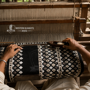 Luxury New Zealand Wool <b>Heavy</b> Horse Show Pad Handmade Western Saddle Pad OEM Available for <b>Heavy</b> Horses Equestrian Riding OEM - Product Image 5