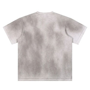 เสื้อยืดฮิปฮอปสไตล์วินเทจสีซีดแบบฟอกกรด พิมพ์ลายด้วยมือ ทรงหลวมไหล่ตก ผ้าฝ้าย 100% สำหรับผู้ชาย แขนสั้น - Product Image 4