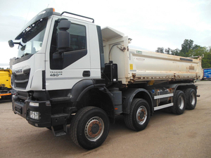 Camión Volquete Pesado Trakker AD410T45W 450 8X4 Usado 2020, Motor Diésel, Transmisión Automática FAST, Euro 6, Volante a la Izquierda - Product Image 2