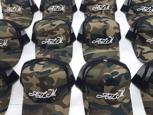 Gorra Casual Premium con Construcción de Sarga de Algodón Resistente, Estilo Urbano Moderno y Personalización de Marca Disponible - Product Image 2