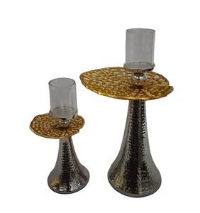 Elegante candelabro de aluminio plateado de 2 tonos Fundición de metal para uso de regalo Diseño artesanal elegante - Product Image 1