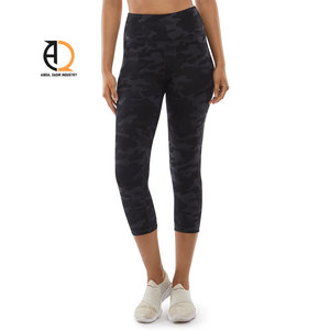 Leggings de sport sans couture pour femme, effet ventre plat et rehausseur de fesses - Product Image 1