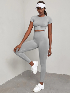 Custom Women Yoga Set 2 Piece Gym Workout Outfit Fitness Activewear Quick Dry Sportswear Half Sleeve Women Yoga set - Product Image 4