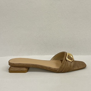 Sandalias de tacón para mujer con correa de hebilla, estilo mule, punta cuadrada, tacón bajo, elegantes, de verano, de cuero genuino, cómodas de llevar - Product Image 6