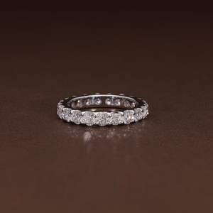 Bague de mariage en or massif avec diamants de laboratoire taille ronde, alliance éternelle pour femme, or blanc, or jaune, or rose - Product Image 1