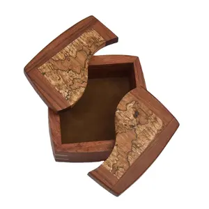 Gran demanda de artesanías hechas a mano de alta calidad, pequeña caja organizadora de joyas de madera marrón disponible al mejor precio