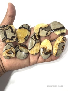 Pierre précieuse naturelle Saptarian en forme de toile d'araignée, cabochon, formes et tailles variées, environ 20 à 30 mm - Product Image 3