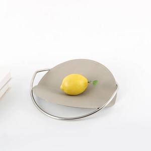 Frutero de Acero Antiguo Hecho a Mano, Ecológico y Duradero, Eleva la Presentación de Postres con Elegancia y Funcionalidad - Product Image 2